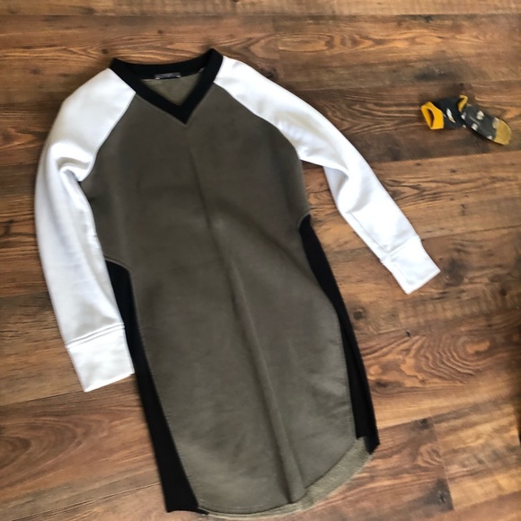 Imanimo maternity colour block dress size small - fits larger IMO - Picture 3 of 4